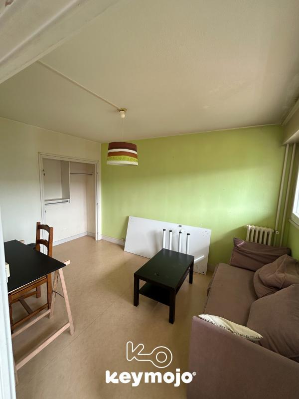 Chambre - 93 m² - 4 pièces