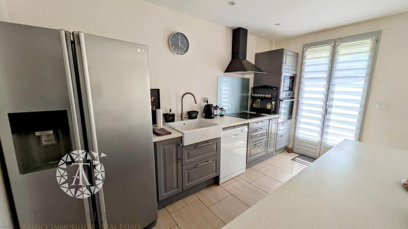 Villa - 145 m² - 6 pièces