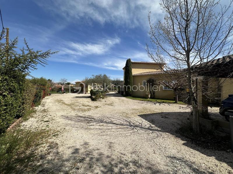 Propriété - 222 m² - 7 pièces