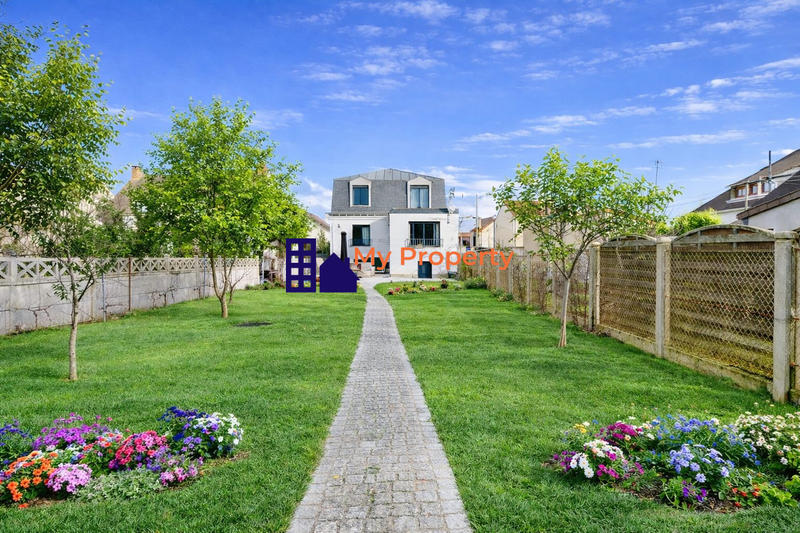 Maison - 137 m² - 7 pièces