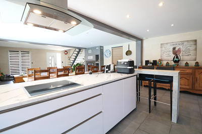 Maison - 197 m² - 8 pièces