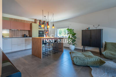 Appartement - 95 m² - 4 pièces