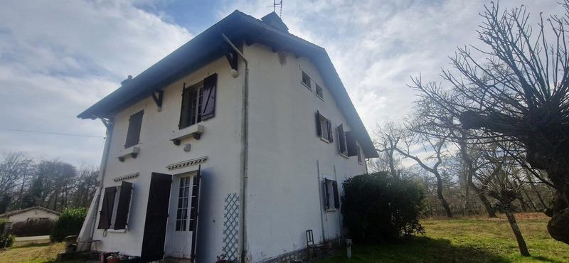 Maison - 190 m² - 8 pièces