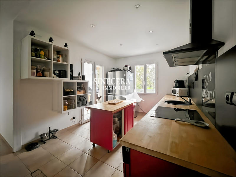 Appartement - 90 m² - 5 pièces