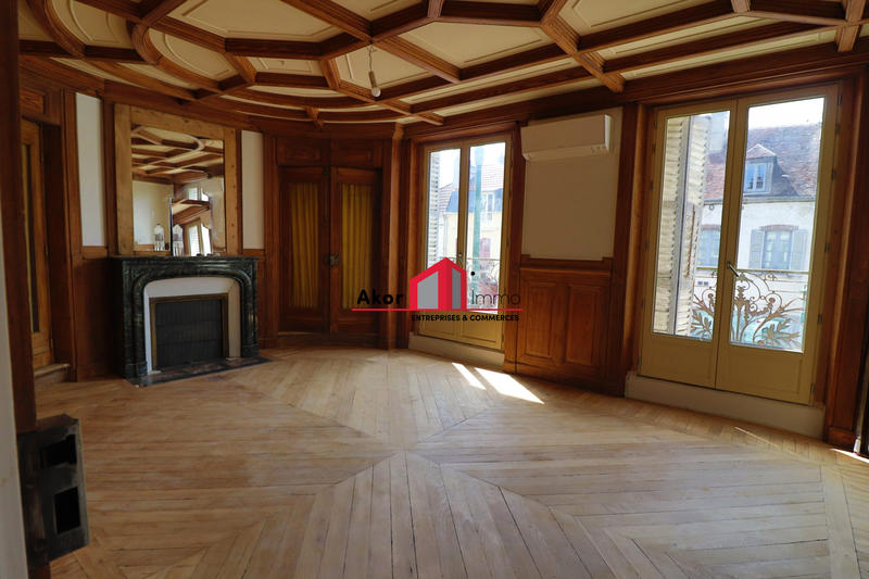 Bureau - 9 m² - 1 pièce