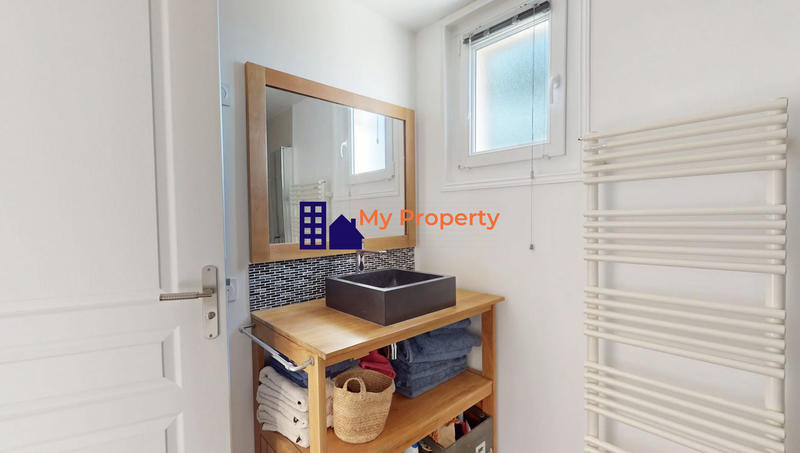 Maison - 96 m² - 5 pièces