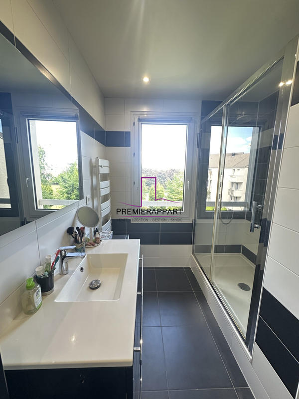 Appartement - 64 m² - 3 pièces