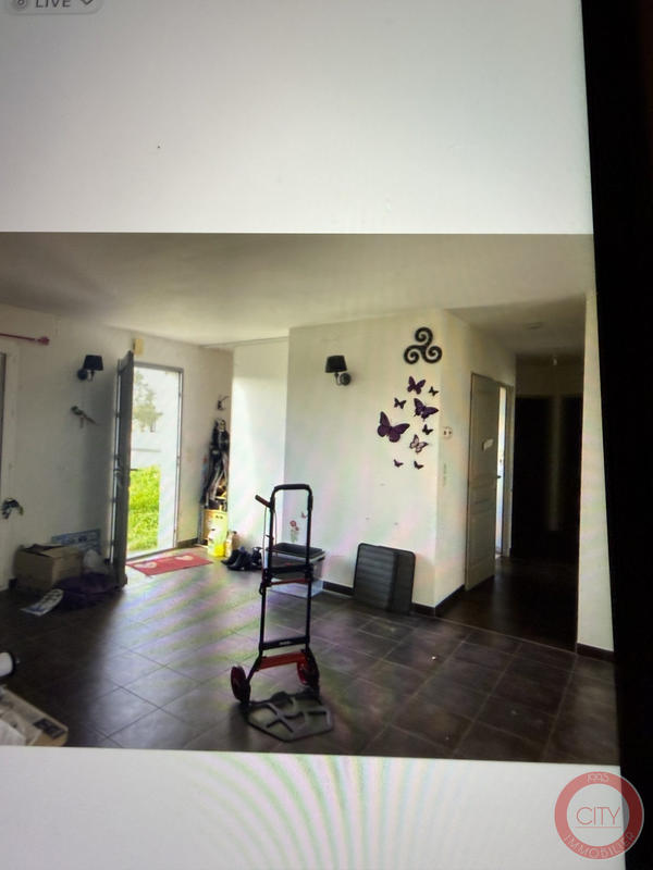 Maison - 90 m² - 4 pièces