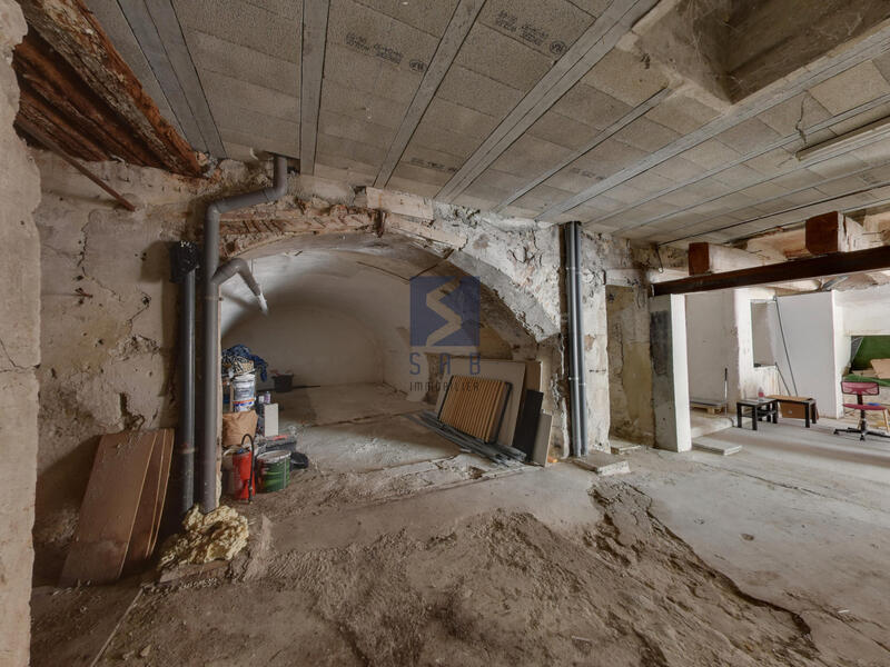 Local commercial - 136 m² - 1 pièce