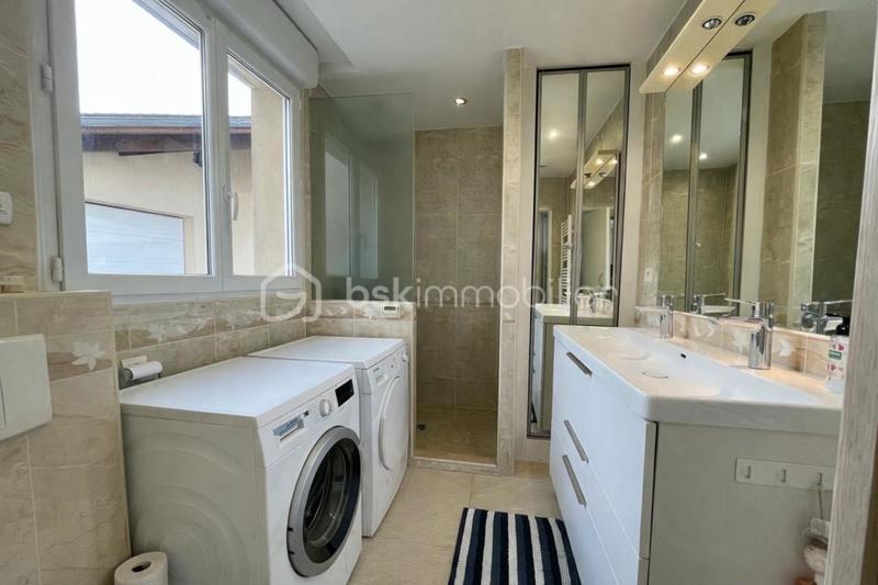 Propriété - 140 m² - 4 pièces