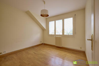 Maison traditionnelle - 125 m² - 5 pièces