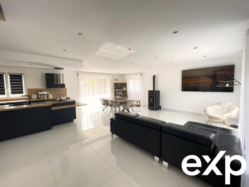 Maison - 147 m² - 6 pièces