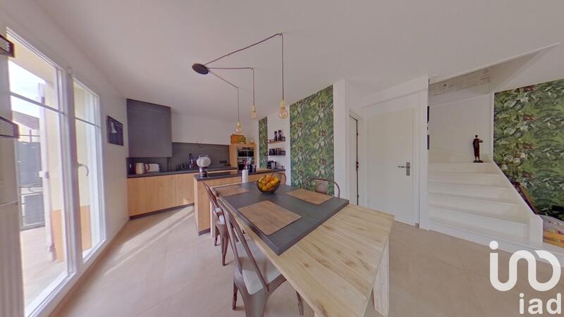 Maison - 87 m² - 5 pièces