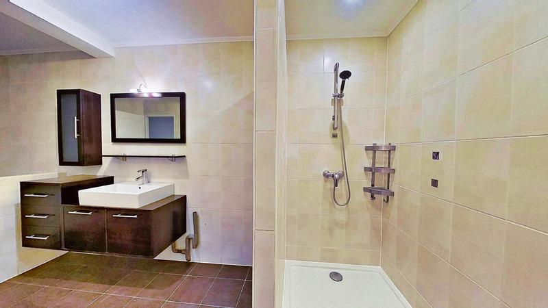 Appartement - 100 m² - 4 pièces