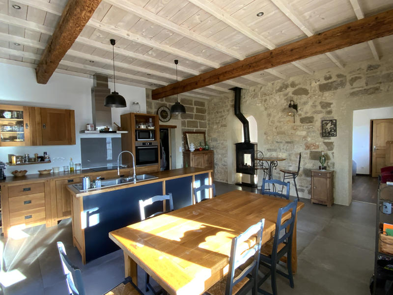 Maison - 140 m² - 8 pièces