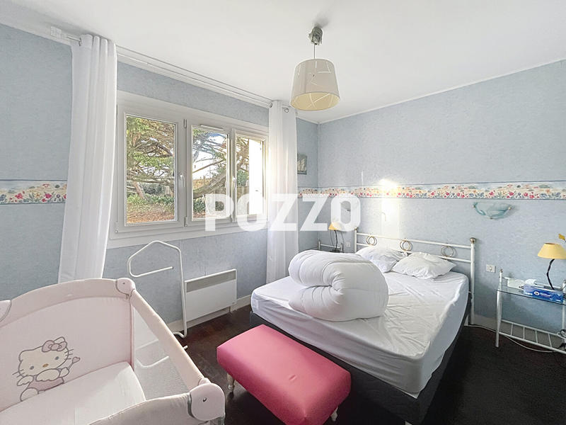 Maison - 244 m² - 7 pièces