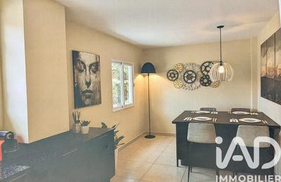 Maison - 380 m² - 11 pièces