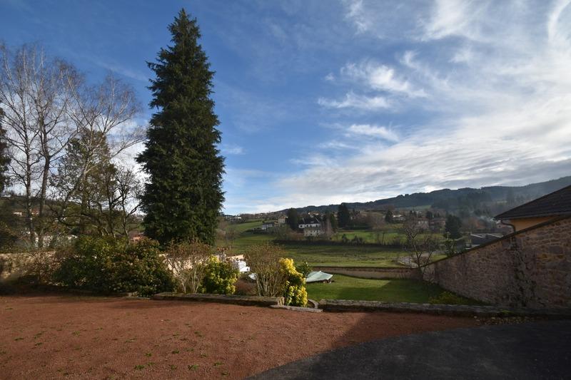 Maison - 270 m² - 9 pièces