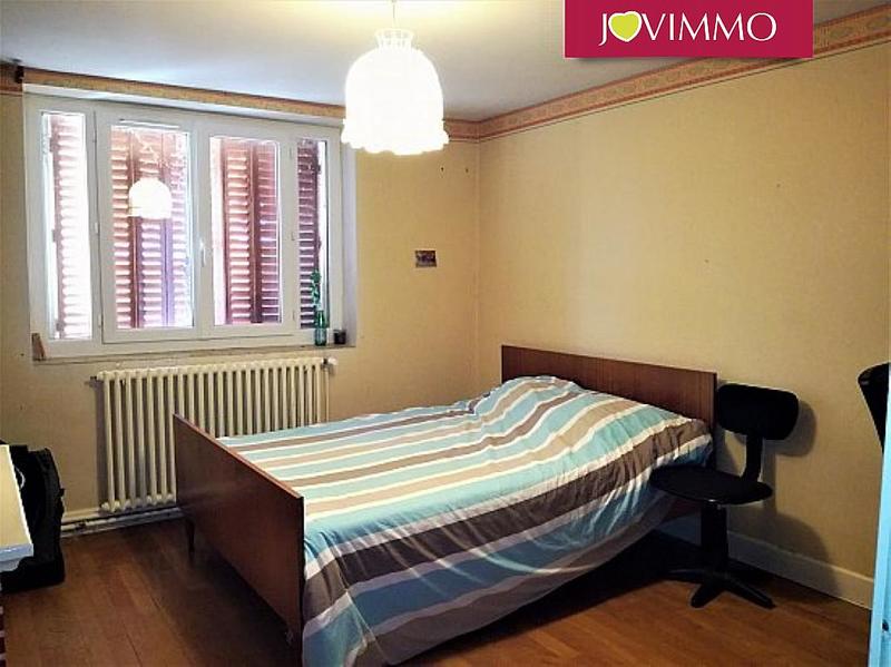 Maison - 218 m² - 8 pièces