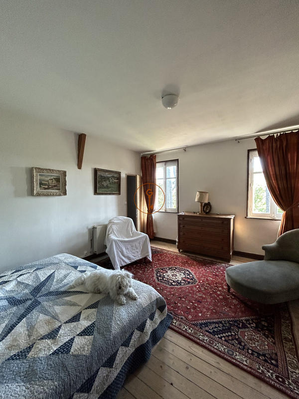 Villa - 270 m² - 8 pièces