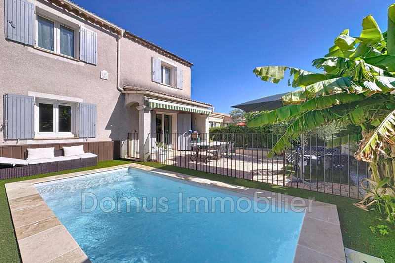 Maison - 92 m² - 4 pièces