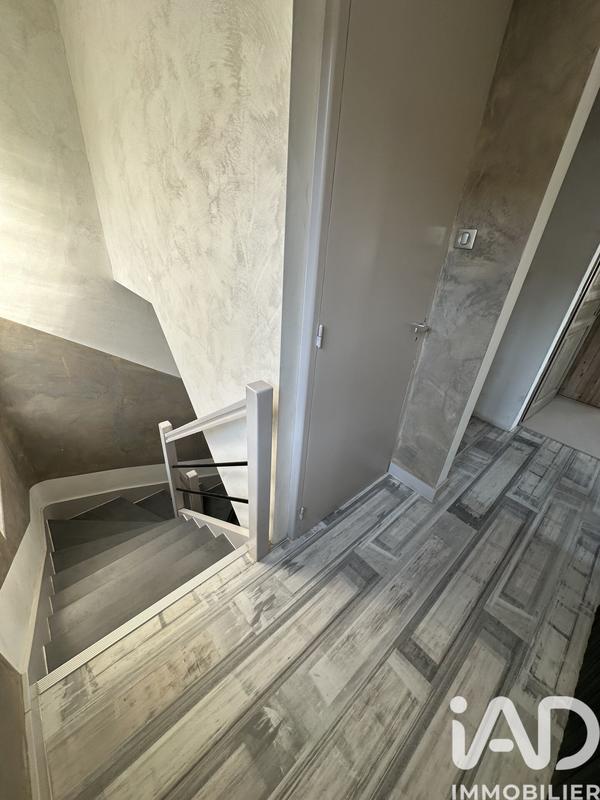 Maison - 182 m² - 8 pièces