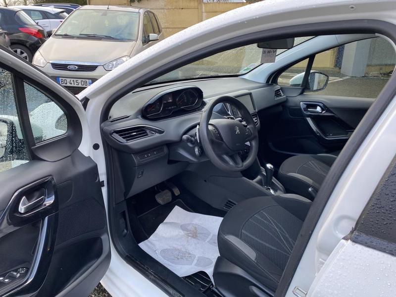 Peugeot 208 1.2 Vti 82 Cv Bva Etg5 Finition Active