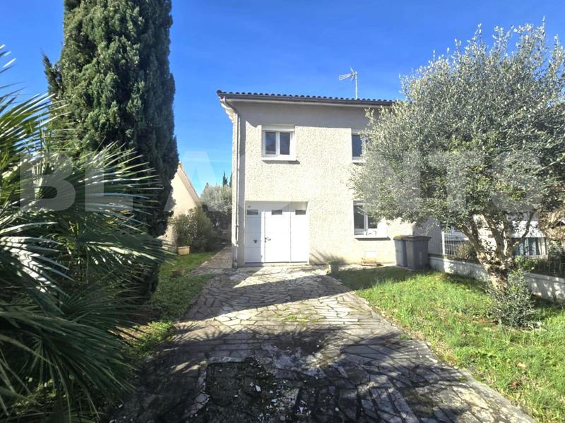 Maison - 90 m² - 4 pièces