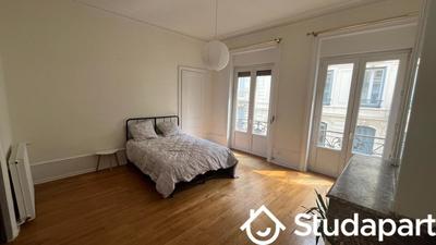 Chambre - 13 m² - 1 pièce