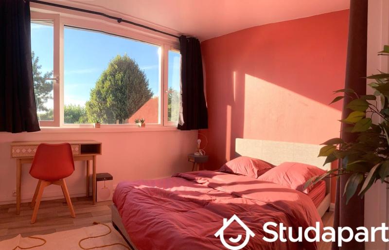 Chambre - 10 m² - 1 pièce