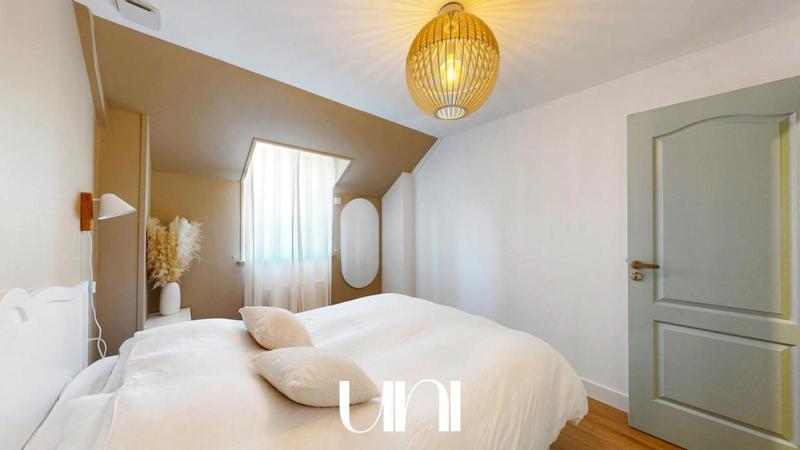 Maison - 180 m² - 5 pièces