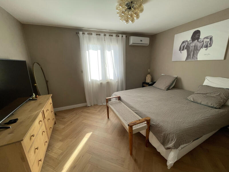 Maison - 195 m² - 9 pièces