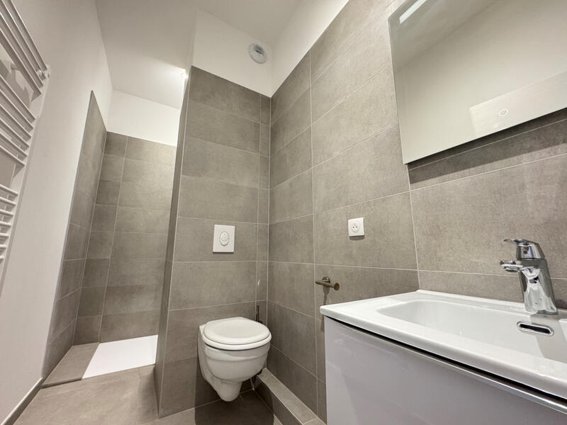 Appartement - 85 m² - 4 pièces