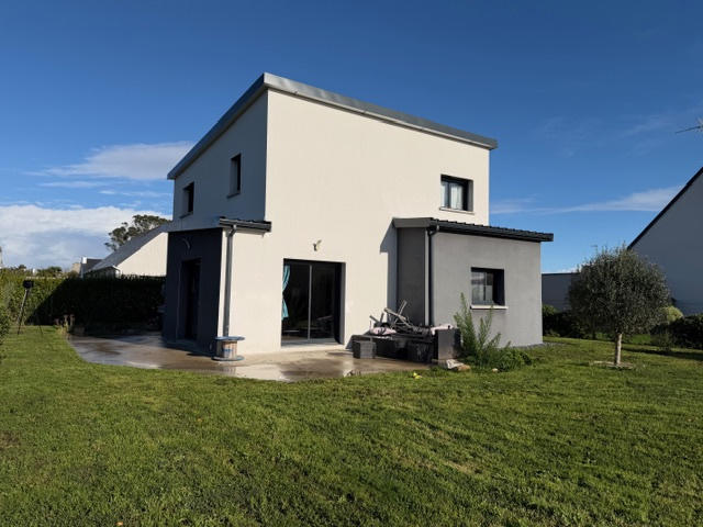 Maison - 110 m² - 5 pièces