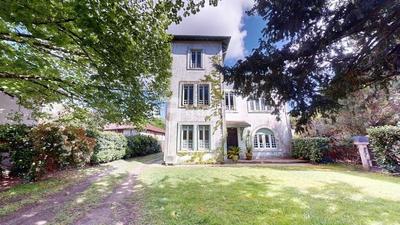 Demeure - 200 m² - 10 pièces