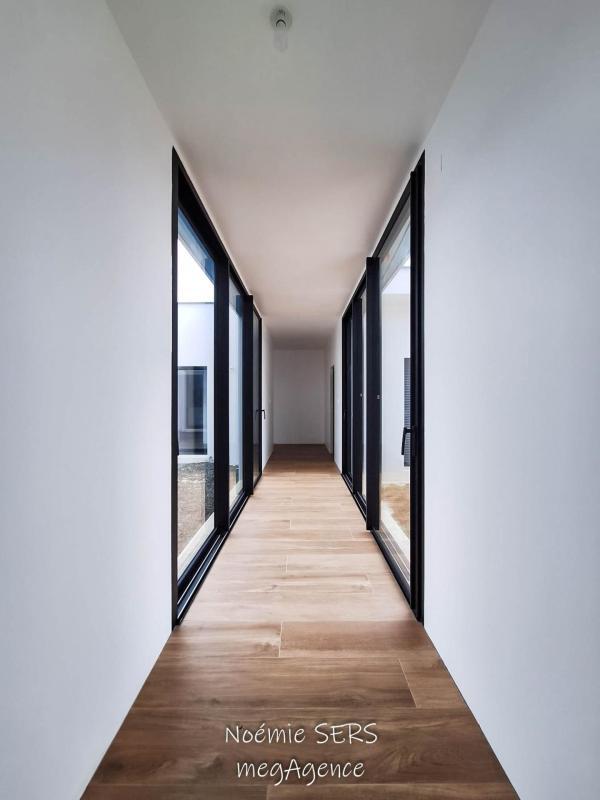 Maison - 220 m² - 7 pièces