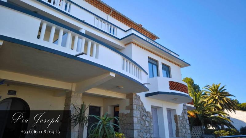 Propriété - 230 m² - 12 pièces