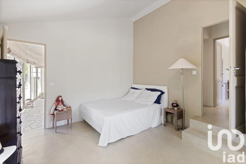 Maison - 220 m² - 5 pièces