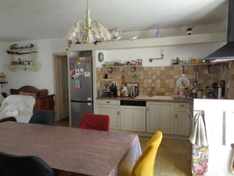 Maison - 200 m² - 11 pièces