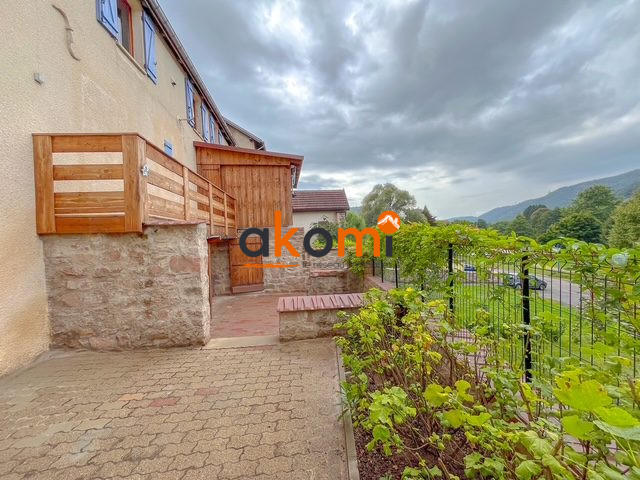 Maison - 249 m² - 8 pièces