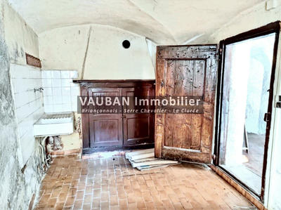 Maison - 380 m² - 3 pièces