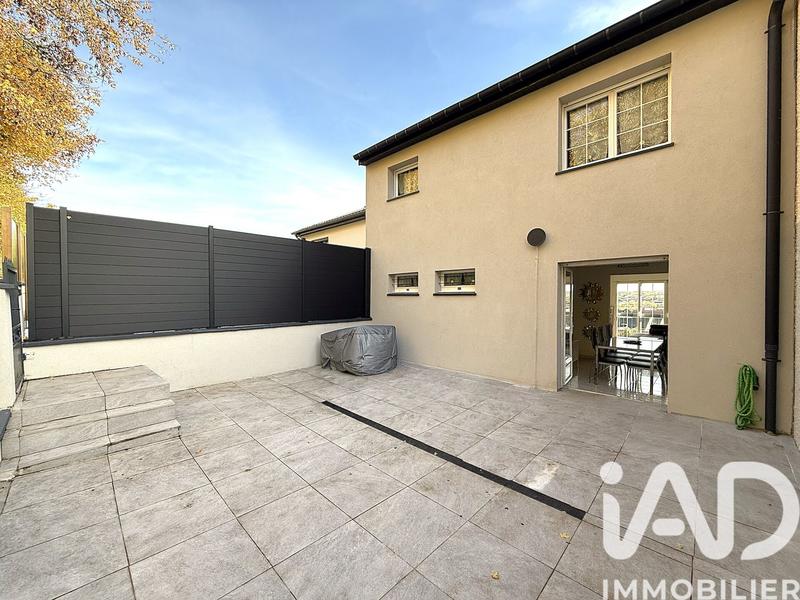 Maison - 107 m² - 5 pièces