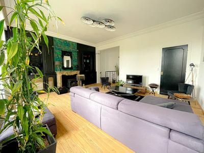 Maison - 228 m² - 7 pièces