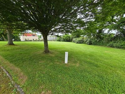 Terrain constructible - 695 m²