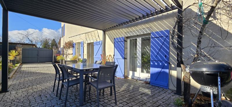 Maison en pierre - 195 m² - 9 pièces