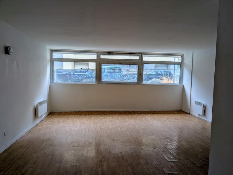 Local d'activités - 166 m²