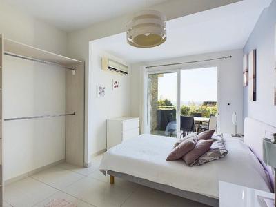 Villa - 270 m² - 11 pièces