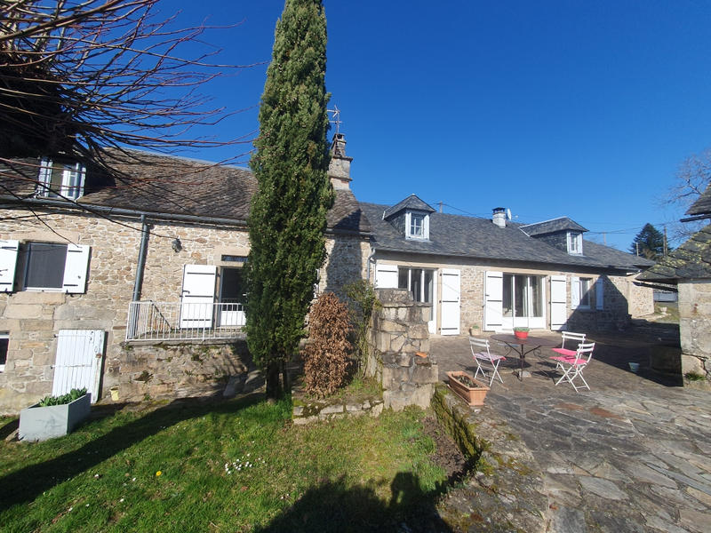 Maison de village - 212 m² - 7 pièces