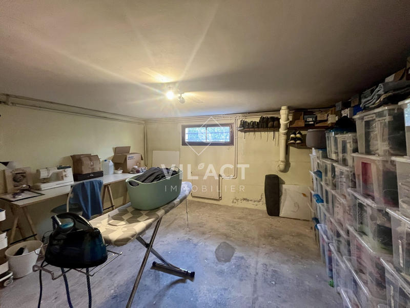 Maison - 200 m² - 7 pièces