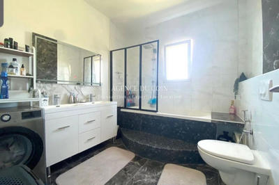 Villa - 155 m² - 8 pièces